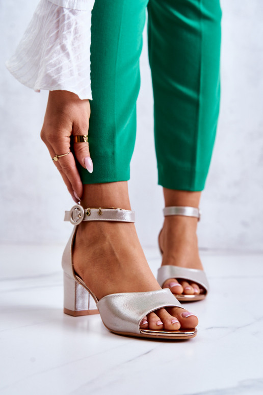   Elegantsed kõrge kontsaga sandaalid Vinceza 20100 Kuldset värvi