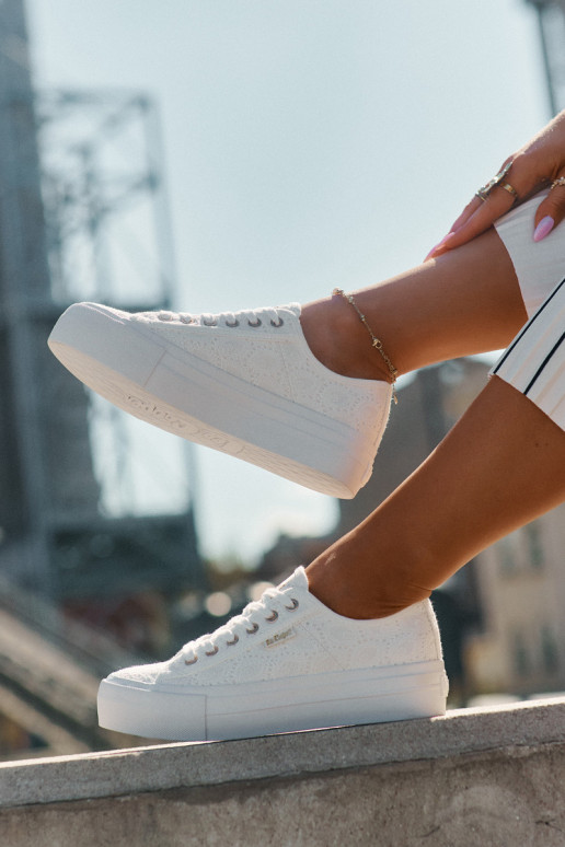 naiste saapad pitsilised Lee Cooper LCW-25-31-3438L valget värvi