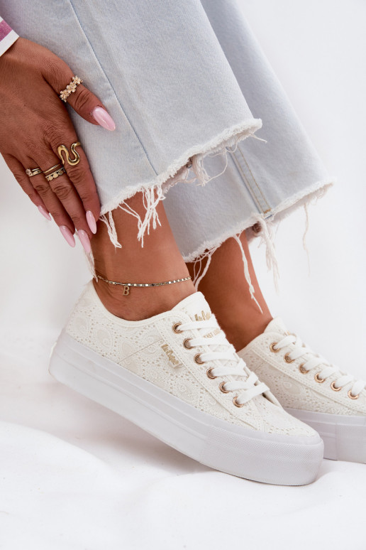 naiste saapad pitsilised Lee Cooper LCW-25-31-3438L valget värvi