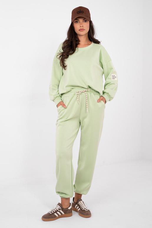 Pistatsiavärviline komplekt MI