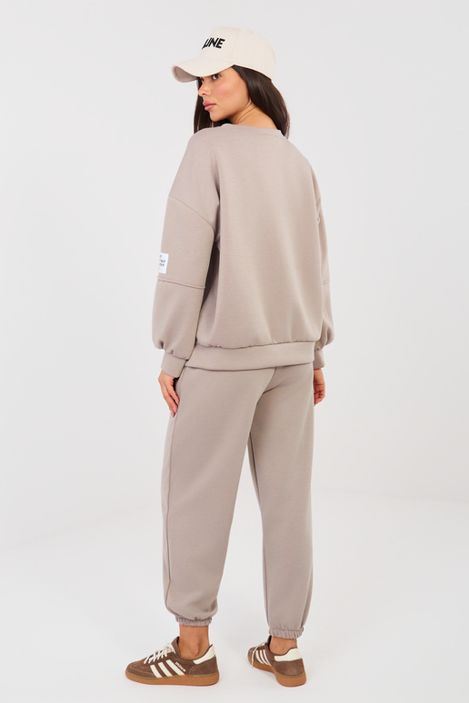 IT komplekt tume kreemikas