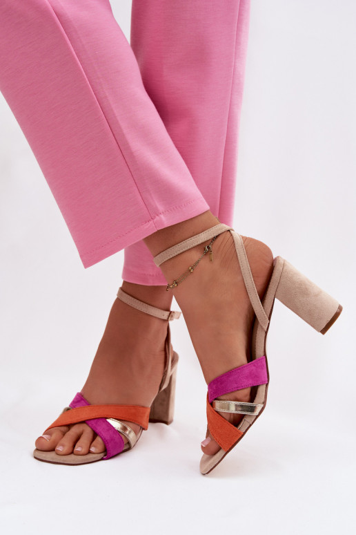 Naistesandaalid Triipudega owe beeži värvi Karilora