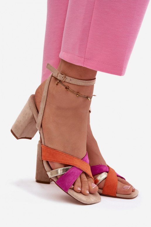 Naistesandaalid Triipudega owe beeži värvi Karilora