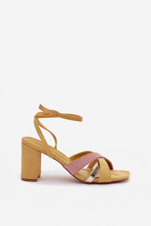 Naistesandaalid Triipudega owe Kollased Karilora