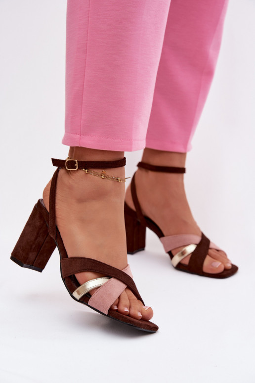 Naistesandaalid Triipudega owe Czekoladowe Karilora