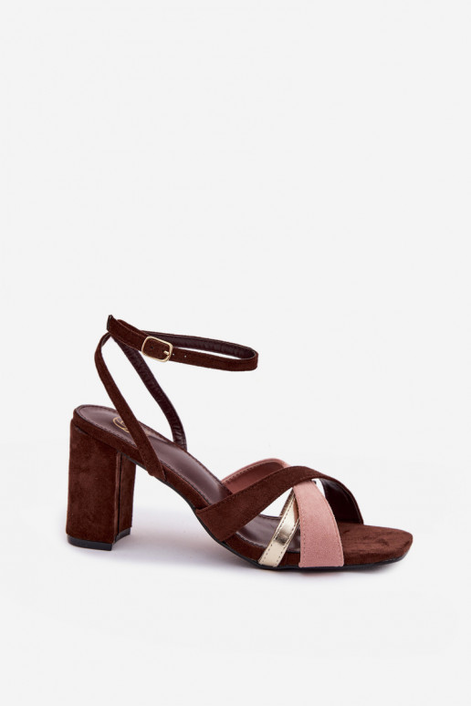 Naistesandaalid Triipudega owe Czekoladowe Karilora