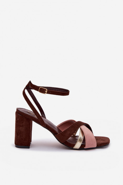Naistesandaalid Triipudega owe Czekoladowe Karilora
