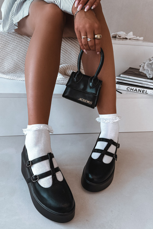 Naistel mustad platvormkingad rihmadega Jesivelle