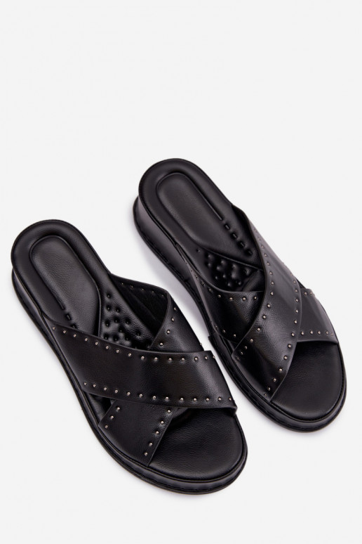 Kaunistustega naiste plätud  eko-nahast Must Calorissa