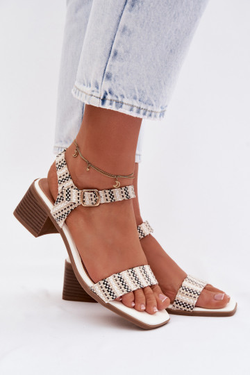 Naistesandaalid  valget värvi Sabela
