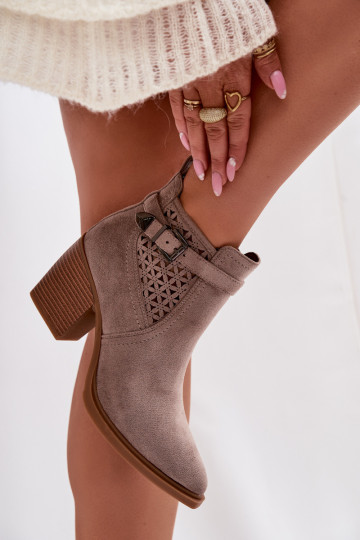  Naiste poolsaapad m  I Złotą neetide ja pandlaga beeži värvi Deloriah