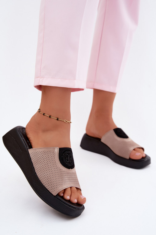 Kreemjad faux suede naiste sussid Fablee