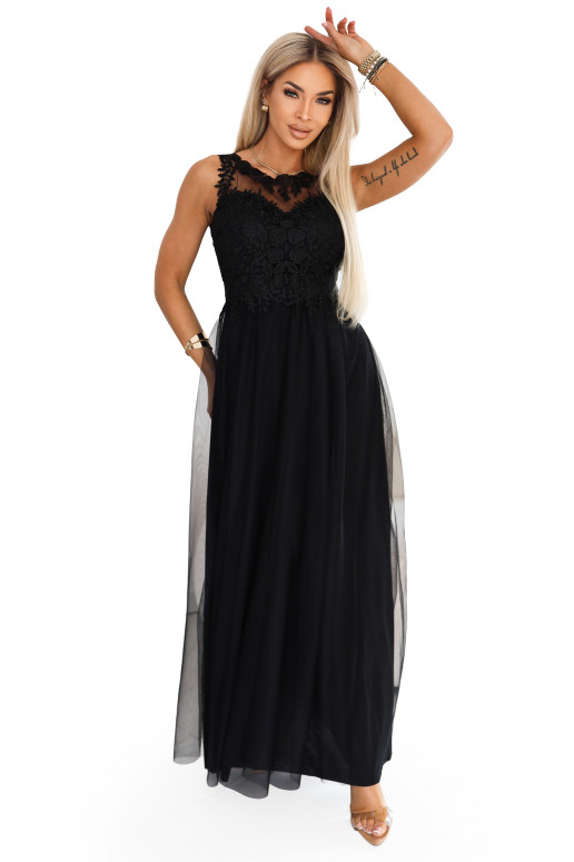 Romantiline maxi kleit tikitud pitsi ja tülliga - must