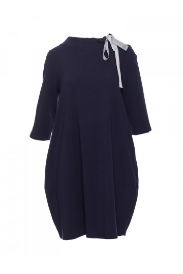 Tumedalt sinine oversized kleit riba detailiga 2