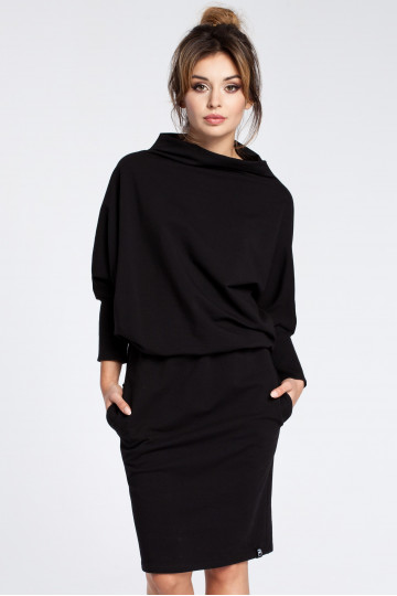 Must kleit kimono varrukatega
