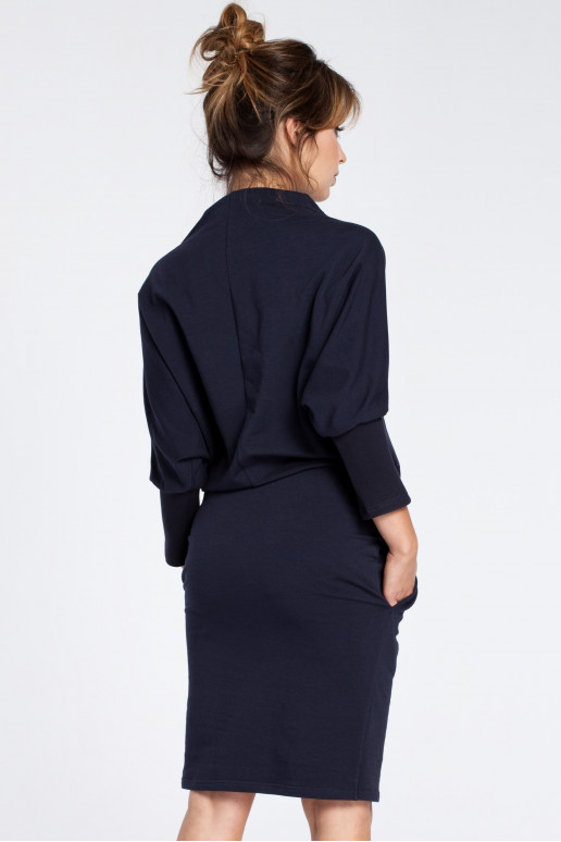 Sinine kleit kimono varrukatega