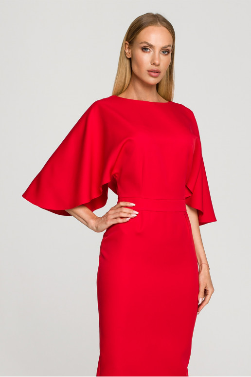 Punane pliiatsikujuline kleit kimono varrukatega