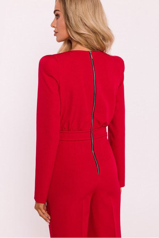 Punane kombinesoon pehmendatud õlgadega