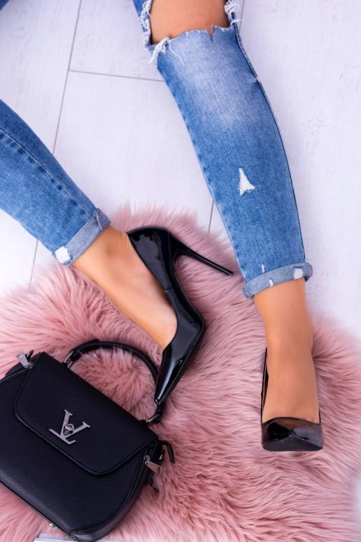 Laque kõrge kontsaga terava ninaga... Laque kõrge kontsaga terava ninaga...