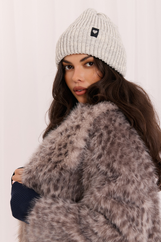 Helehall müts
