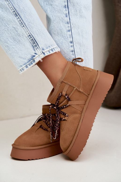   seemisnakhsed nööpidega lumesaapad platvormtalla ja stiilsete detailidega GOE UU2N4920 Camel