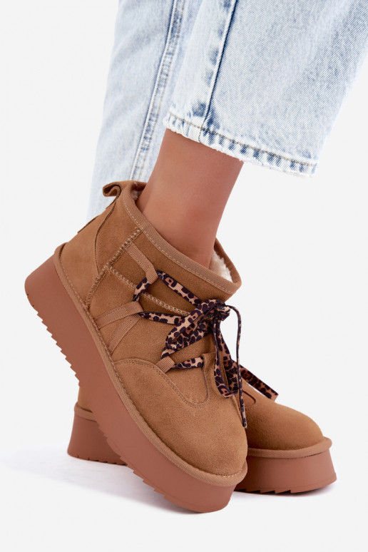   seemisnakhsed nööpidega lumesaapad platvormtalla ja stiilsete detailidega GOE UU2N4920 Camel