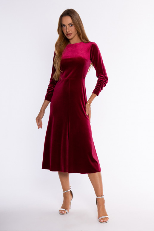 Bordo sametkleit volangkäistega