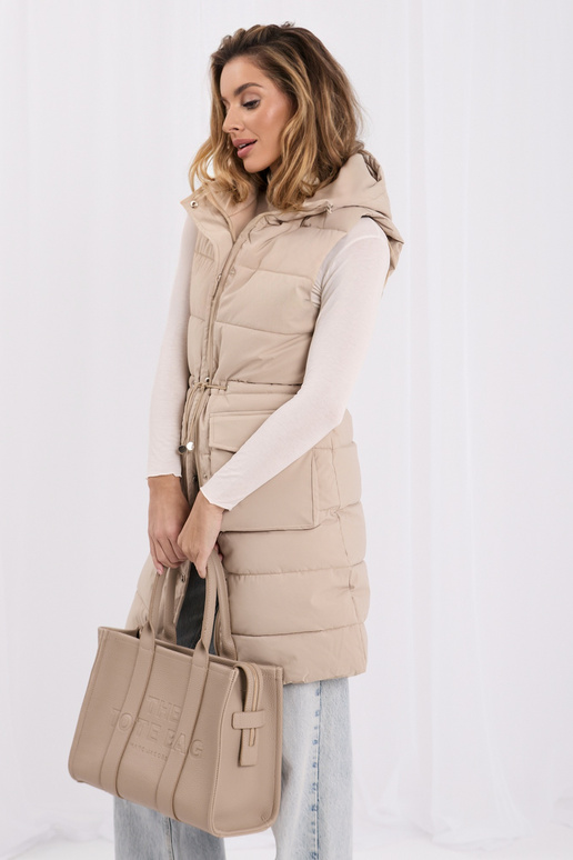 Liivavärvi vest