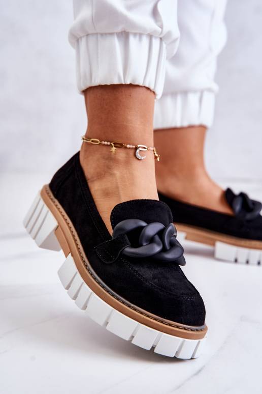 Seemisnakhsed jalatsid kaunistustega...