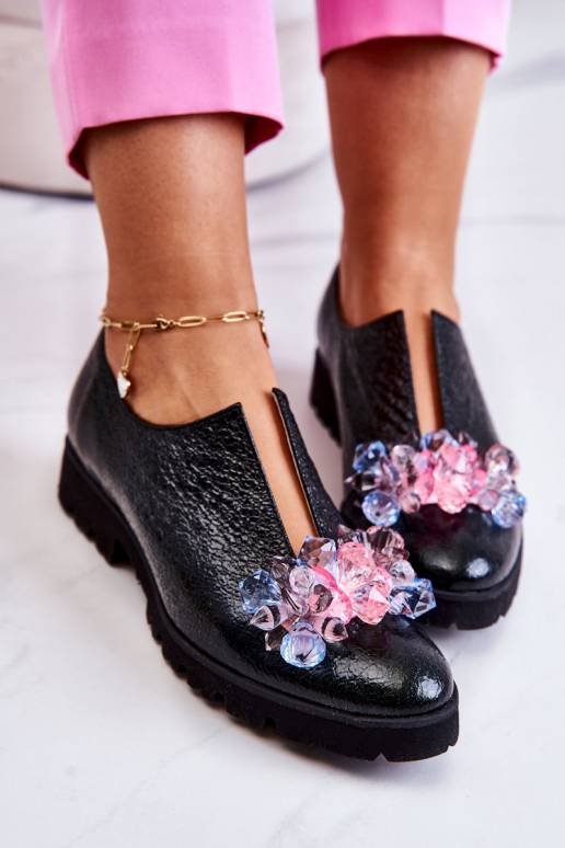 Elegantsed jalatsid kaunistustega...