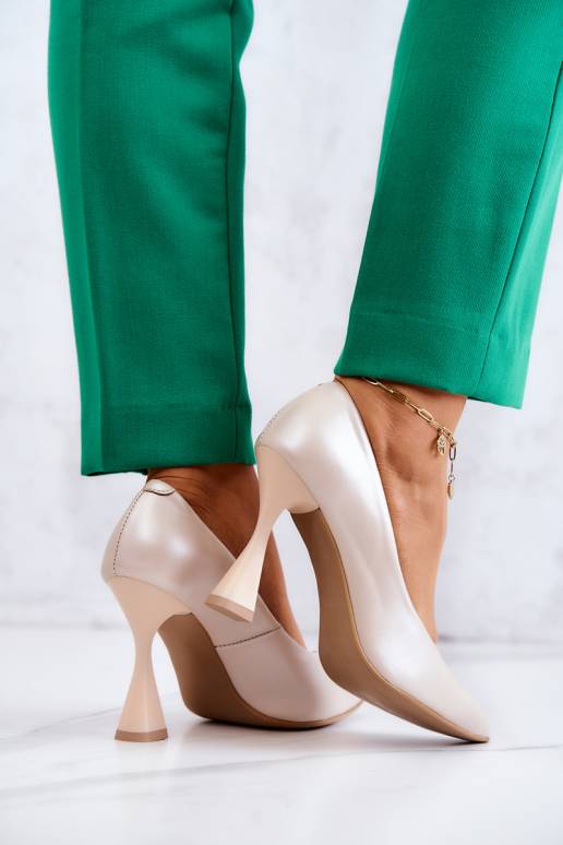 Moekad Kingad Shoes beeži värvi Moekad Kingad Shoes beeži värvi