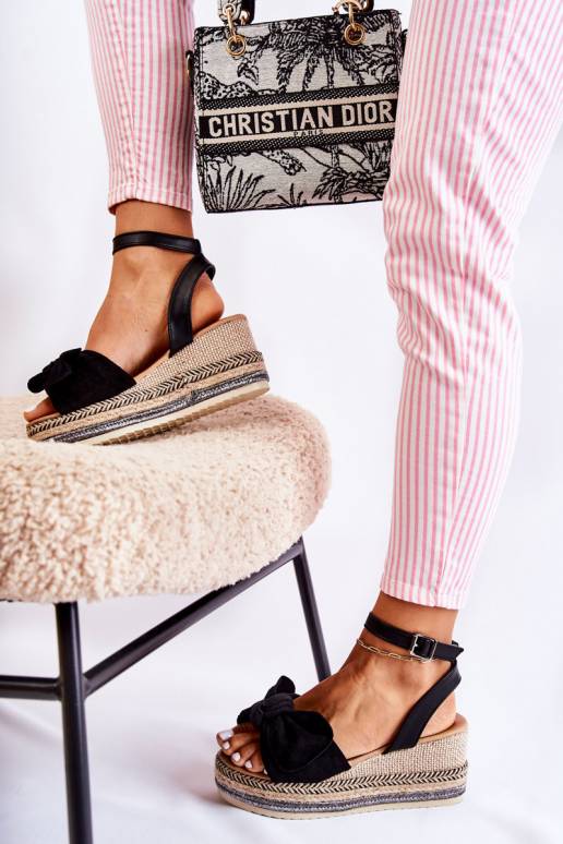 Seemisnahksed platvormkingad mustad... Seemisnahksed platvormkingad mustad...