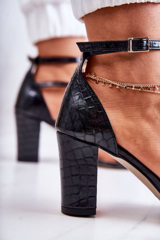 Naistesandaalid läikivad mustad Ramona Naistesandaalid läikivad mustad Ramona