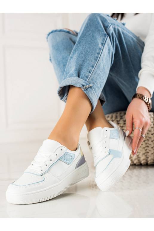 Klassikalise mudeli Sneakers apavi tüüpi jalanõud platvormiga 