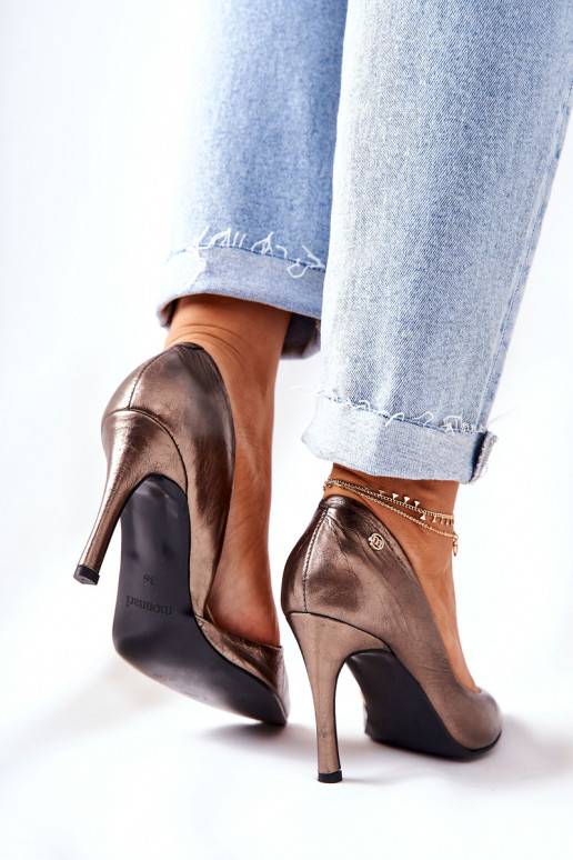 Kõrge kontsaga Terava ninaga jalatsid... Kõrge kontsaga Terava ninaga jalatsid...