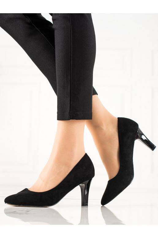 Igapäevased mustad Kingad 