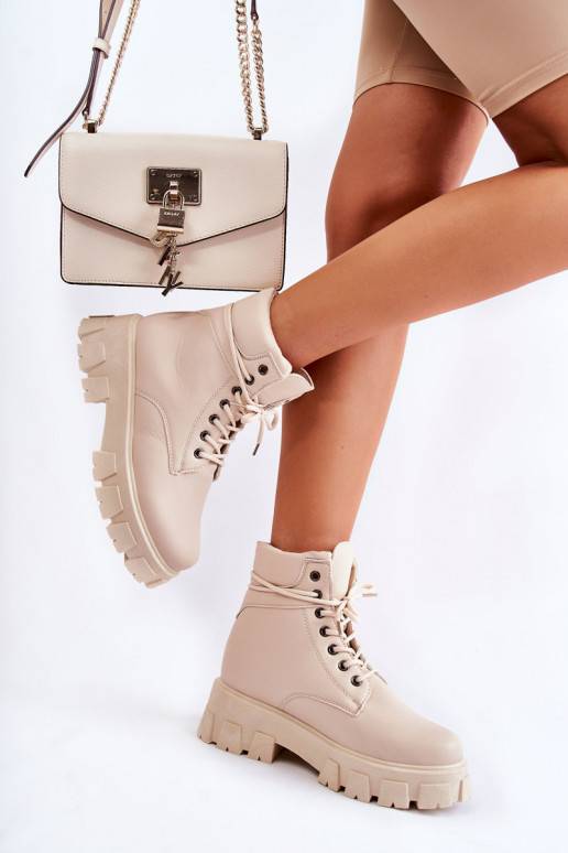 Naiste poolsaapad voodriga... Naiste poolsaapad voodriga...