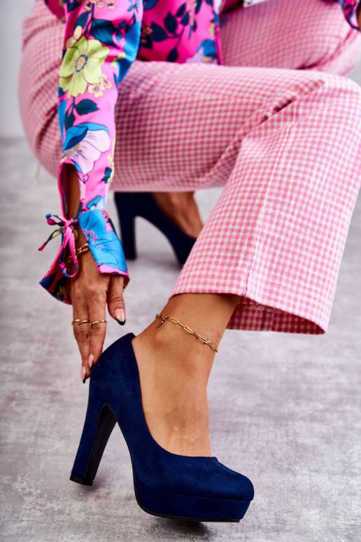 Klassikalise mudeli Kingad kõrge... Klassikalise mudeli Kingad kõrge...