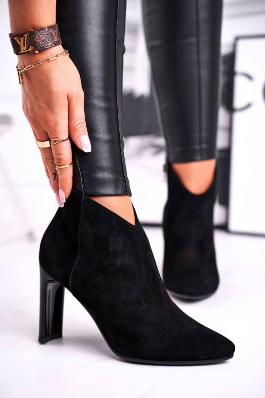 Naiste poolsaapad kõrge jämeda... Naiste poolsaapad kõrge jämeda...