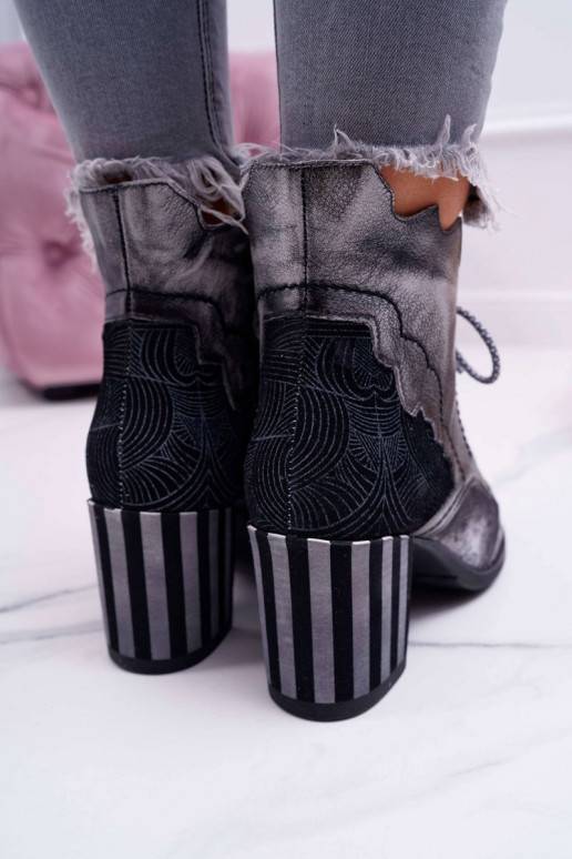 Naiste poolsaapad Halli värvi