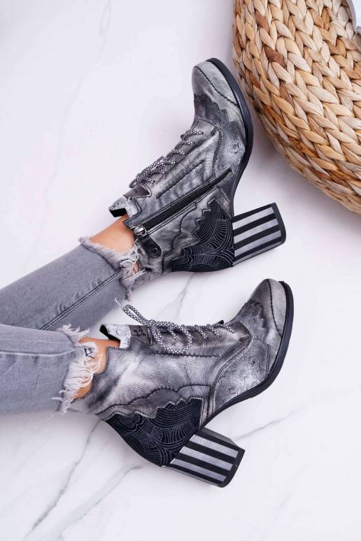 Naiste poolsaapad Halli värvi