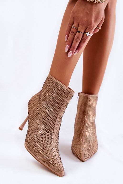 Naiste poolsaapad kõrge jämeda... Naiste poolsaapad kõrge jämeda...