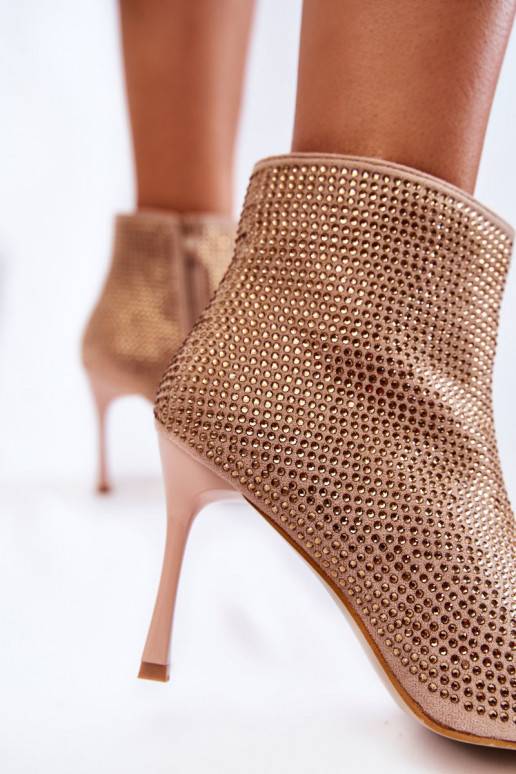 Naiste poolsaapad kõrge jämeda... Naiste poolsaapad kõrge jämeda...