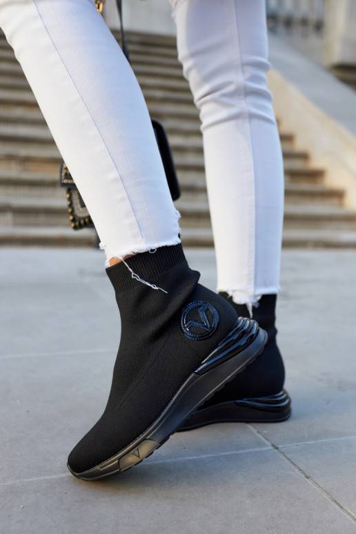 Spordijalatsid mustad Runaway Spordijalatsid mustad Runaway