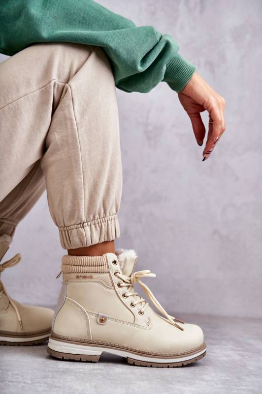 Naiste poolsaapad jalanõud beeži... Naiste poolsaapad jalanõud beeži...