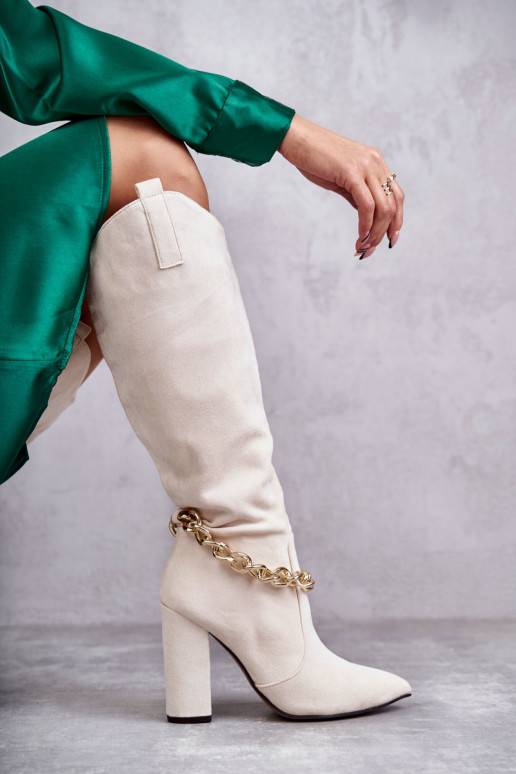 seemisnakhsed voodriga pika säärega... seemisnakhsed voodriga pika säärega...