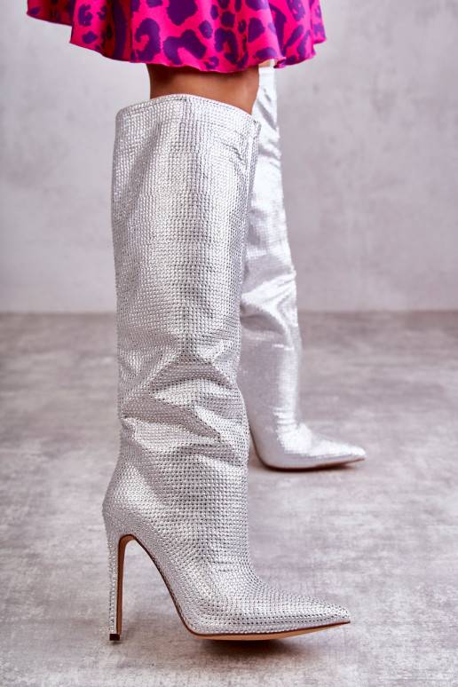 Moekad pika säärega saapad kõrge... Moekad pika säärega saapad kõrge...