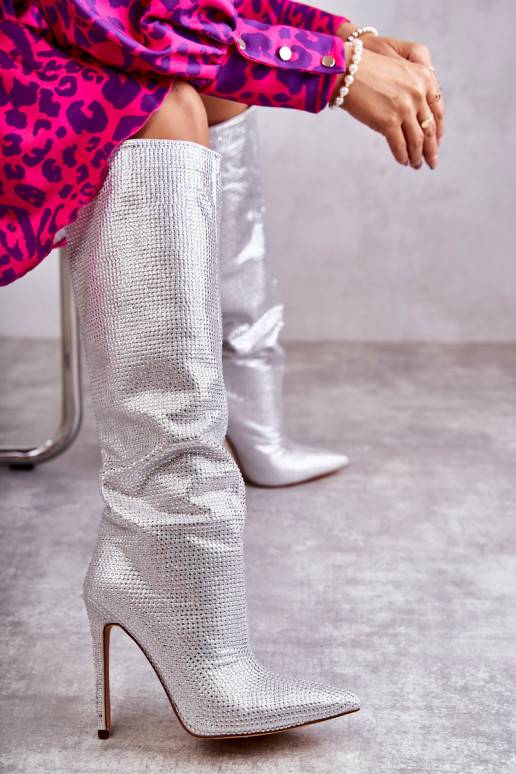 Moekad pika säärega saapad kõrge... Moekad pika säärega saapad kõrge...