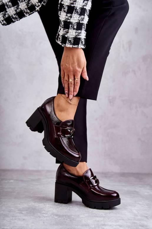 Elegantsed jalatsid kõrge jämeda... Elegantsed jalatsid kõrge jämeda...