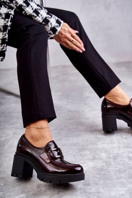 Elegantsed jalatsid kõrge jämeda... Elegantsed jalatsid kõrge jämeda...